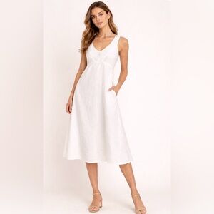 Chelsea & Theodore White Sleeveless V-Neck Maxi Dress